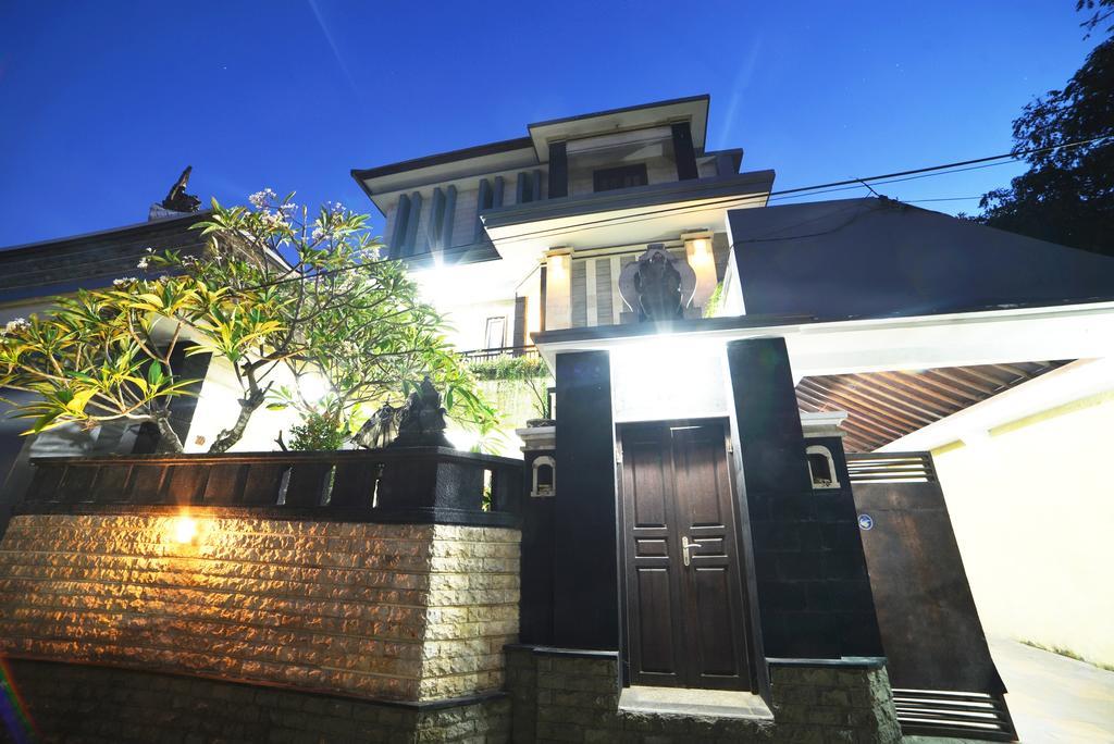 Ganggas Homestay Jimbaran Dış mekan fotoğraf